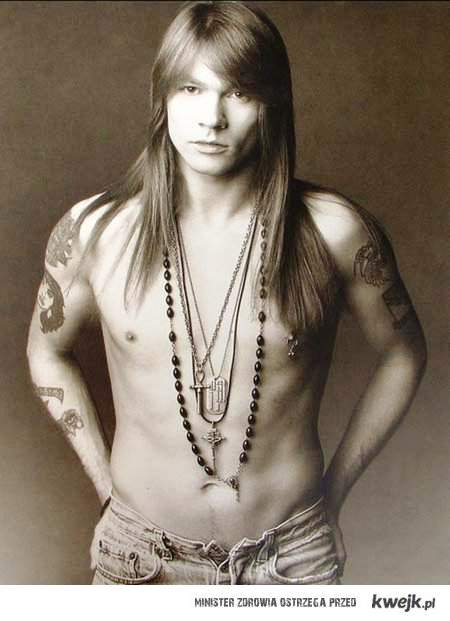 AXL ROSE IS LOOKING AT YOU!