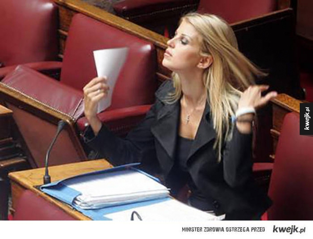 Śliczna grecka parlamentarzystka