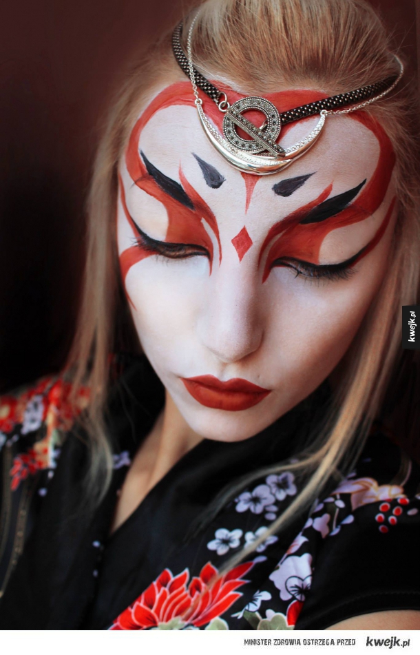 Niesamowite makeupy autorstwa Florea Flavi