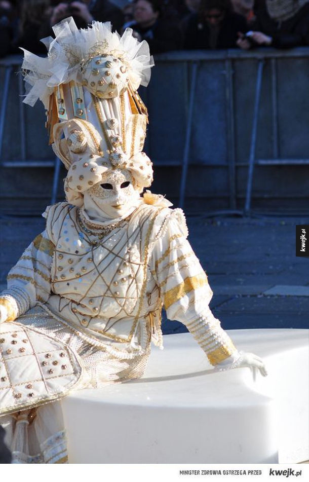 Weneckie stroje i maski karnawałowe