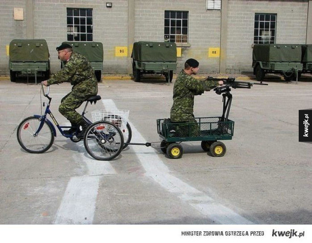 Zdjęcia, które pokazują, że żołnierze też potrafią mieć poczucie humoru