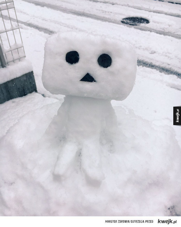 Takie rzeczy tylko w Japonii. Przedziwne bałwany ze śniegu wygrywają dziś internet