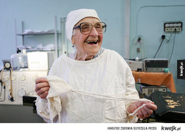 Szok! 89-letnia chirurg z Rosji nadal operuje 4 pacjentów dziennie i nie chce przejść na emeryturę