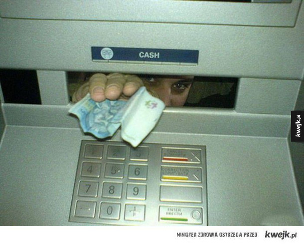 Dziwne sytuacje przy bankomatach
