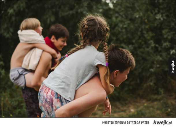 Dzieciństwo bez technologii na zdjęciach polskiej fotografki