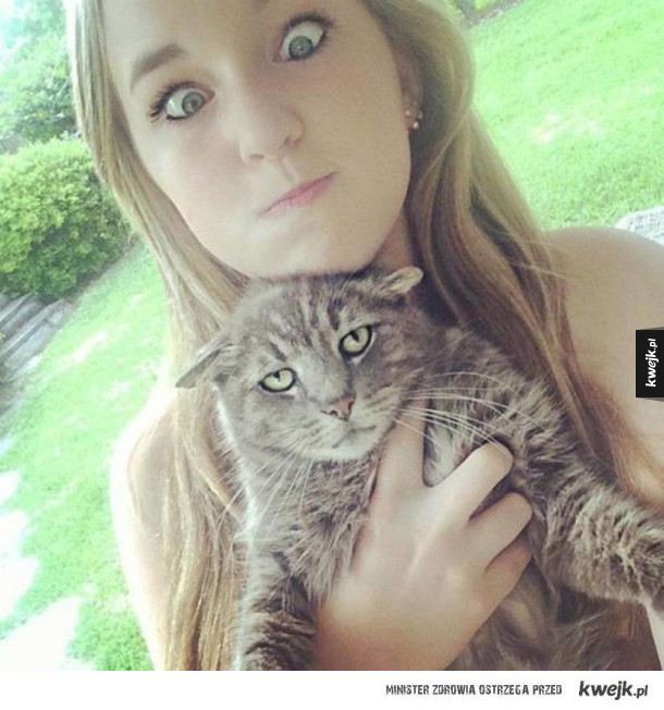 Koty, które gardzą głupimi selfie swoich właścicieli