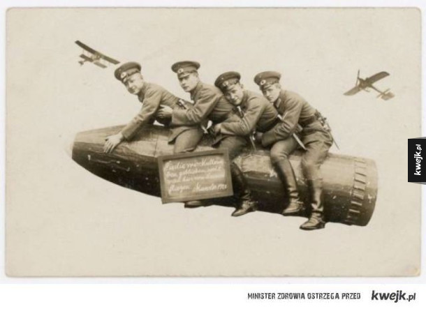 Wojskowe śmieszki na starych fotografiach