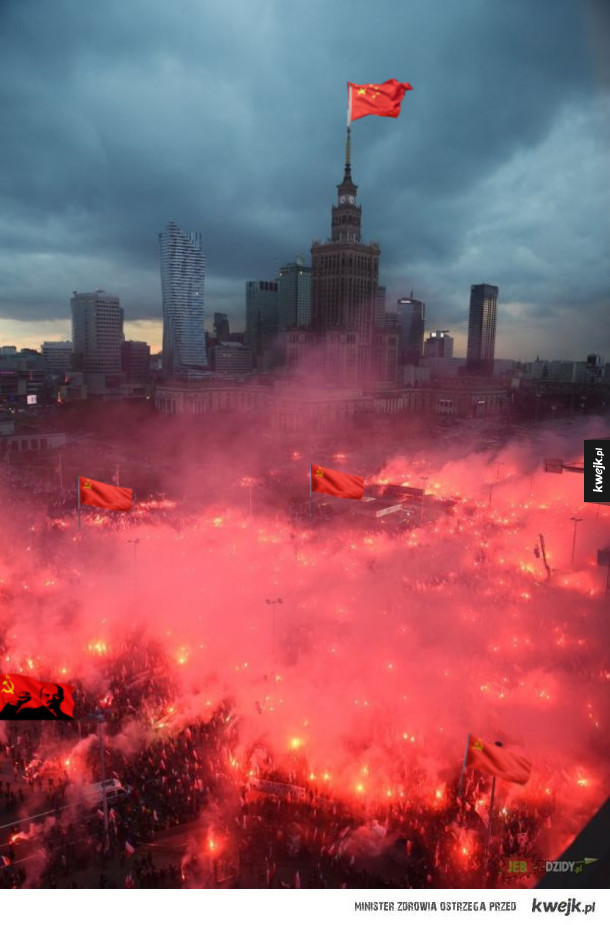 komuniści manifestujom w rosji, gupie zwierzęta, do boju polskooooo!!!!!. śmieć wrogom ojczyzny