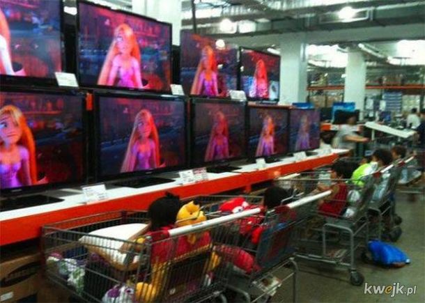 Dziwne zdjęcia ze sklepów czyli co omija ludzi, którzy robią zakupy przez internet