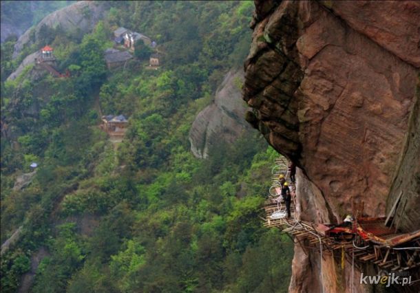 Jak Chińczycy tworzą górskie szlaki