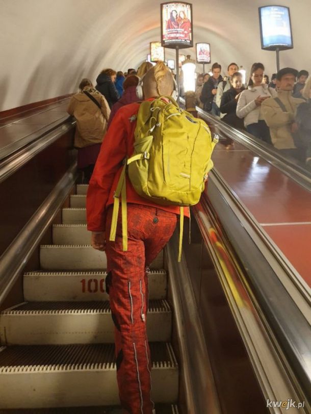 Stylowi i dziwni ludzie w rosyjskim metrze