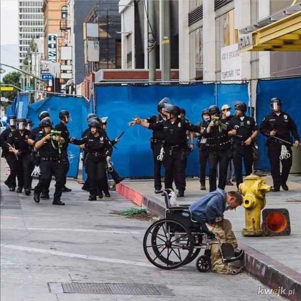 LA policja strzela do bezdomnego z kulami gumowymi...