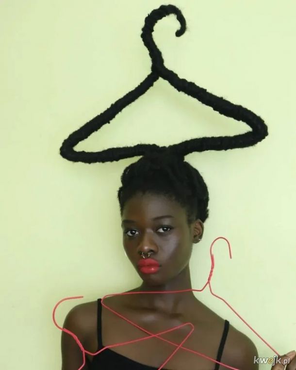Afrykańska artystka tworzy niesamowite rzeźby z własnych włosów, obrazek 17