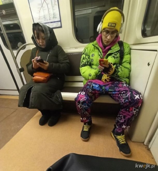 Stylowi ludzie mają styl w Ruskim Metrze w Moskwie, obrazek 9
