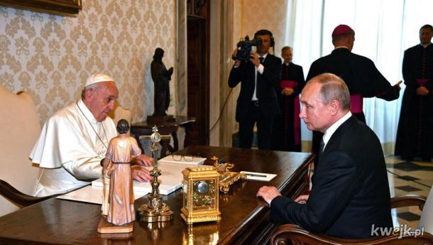 Papież Franciszek: "Szczekanie NATO pod drzwiami Rosji sprowokowało Putina do wywołania wojny w Ukrainie". Chce spotkać się z Putinem, ale nie przyjedzie na Ukrainę spotkać się z ofiarami!