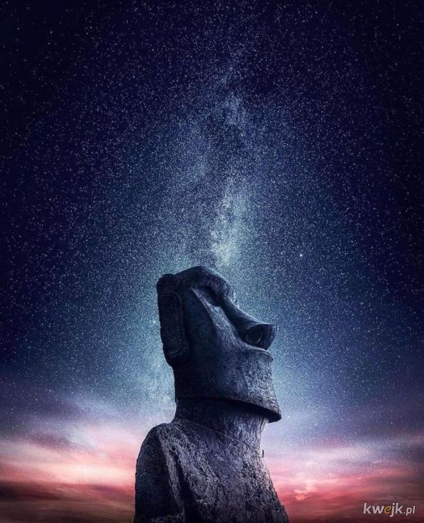 Droga Mleczna nad moai