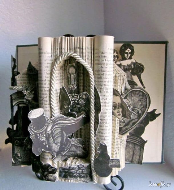 Rzeźby z książek
