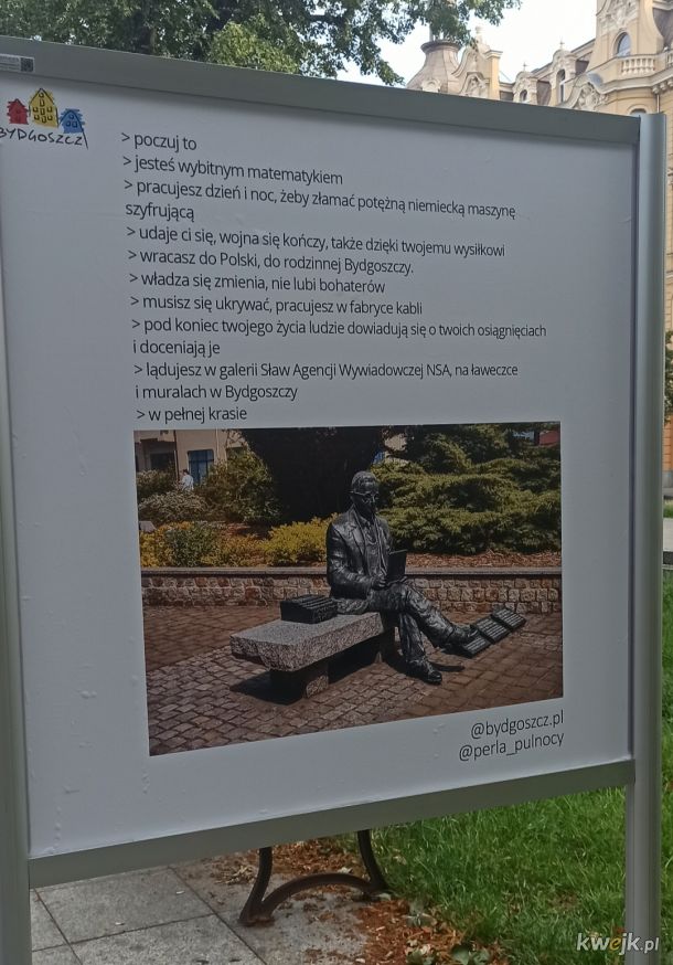 W centrum Bydgoszczy znajduje się pasta o Marianie Rejewskim, człowieku, który złamał Enigmę, fajny pomysł na pokazanie historii wielkiego człowieka?