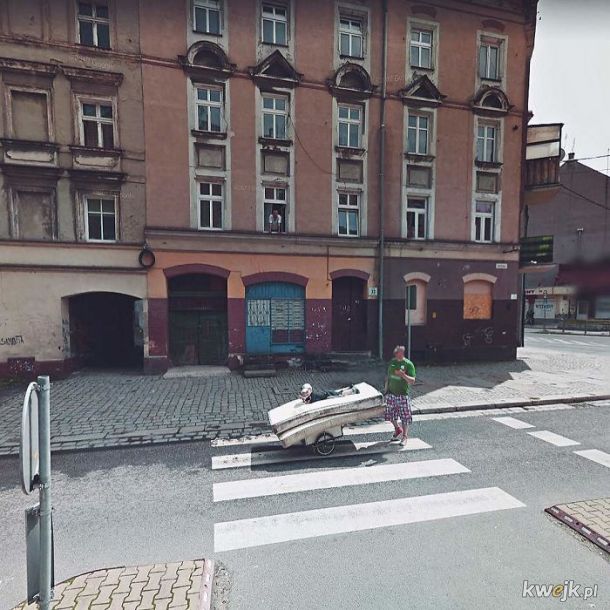 Normalne życie w Polsce przedstawione na mapach Google, obrazek 2