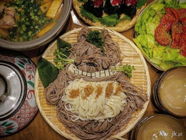 Japońska mama przygotowuje swoim dzieciom posiłki wyglądające jak małe dzieła sztuki, obrazek 19