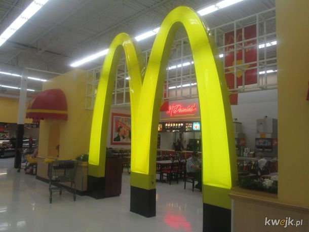 Amerykański McDonald's lat 90.